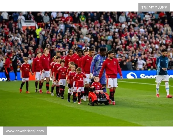 曼联球迷激情庆祝 主场氛围燃爆全场 曼联球迷激情庆祝 主场氛围燃爆全场