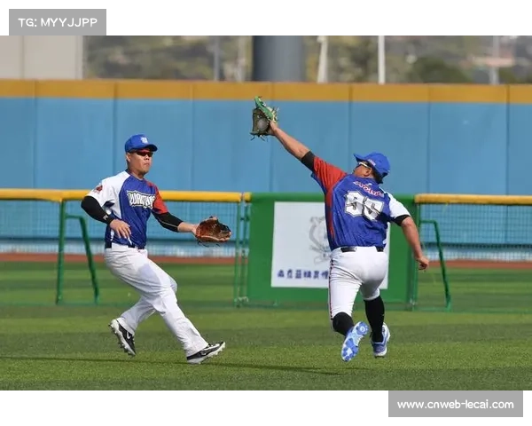 全运会垒球小组赛:北京队4-2击败河南队 全运会垒球小组赛:北京队4-2击败河南队